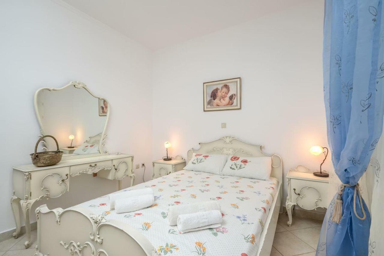 Independent Agapitos Apart , 2Bdrm, Private Patio Naxos City Dış mekan fotoğraf